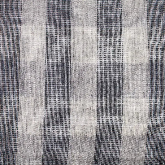 Light Pattern Wool Scarf